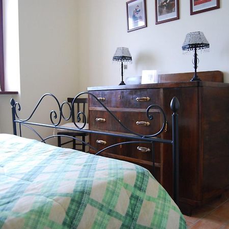 Casale Il Cerqueto Bed and Breakfast San Severino Marche Kamer foto
